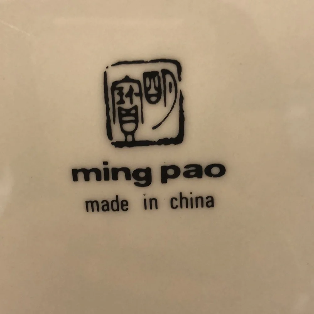 Ming Pao floral plate